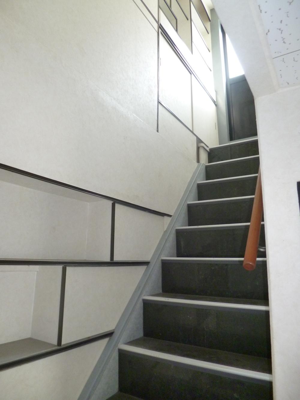 Receipt. Staircase wall store (August 2013) Shooting