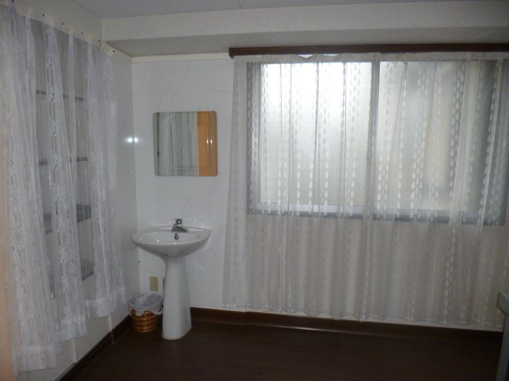 Non-living room. Room (August 2013) Shooting