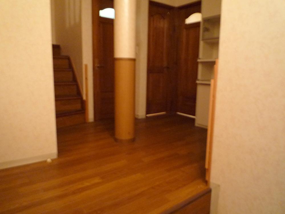 Entrance. Spacious hall