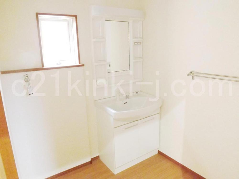 Other Equipment. Simple and easy to use shampoo dresser!