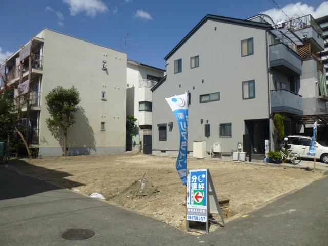 Local photos, including front road. Local (10 May 2013) Shooting