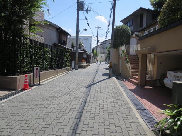 Other local. Frontal road