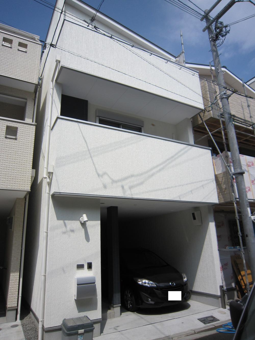 Local appearance photo