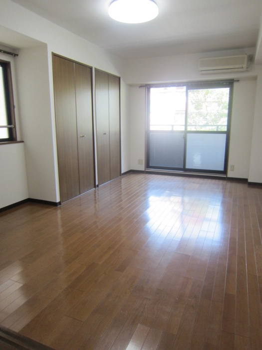 Living and room