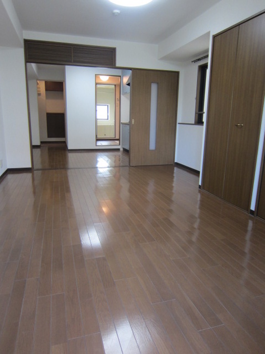 Living and room