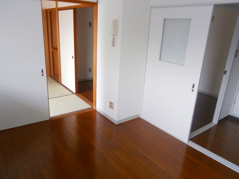 Living and room