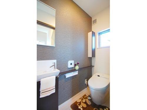 Toilet. With hand washing, Toilet paper with BOX, Bidet