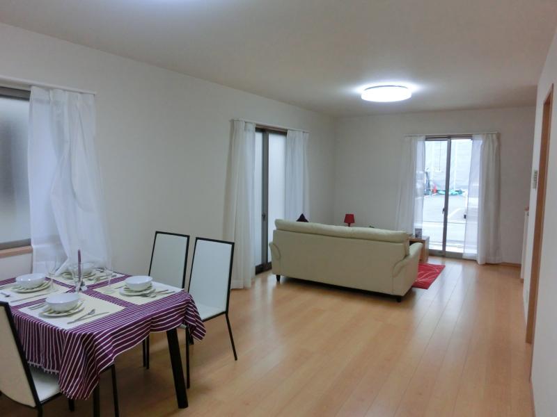 Same specifications photos (living)