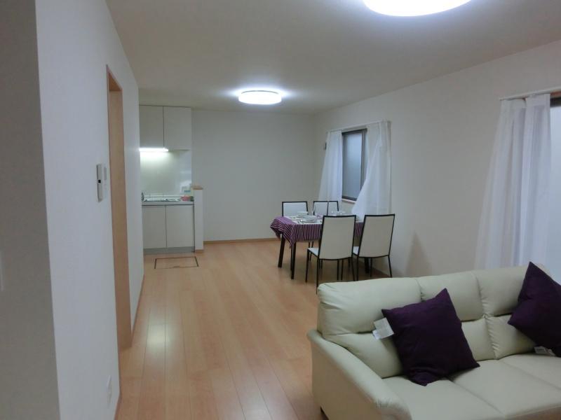 Same specifications photos (living)