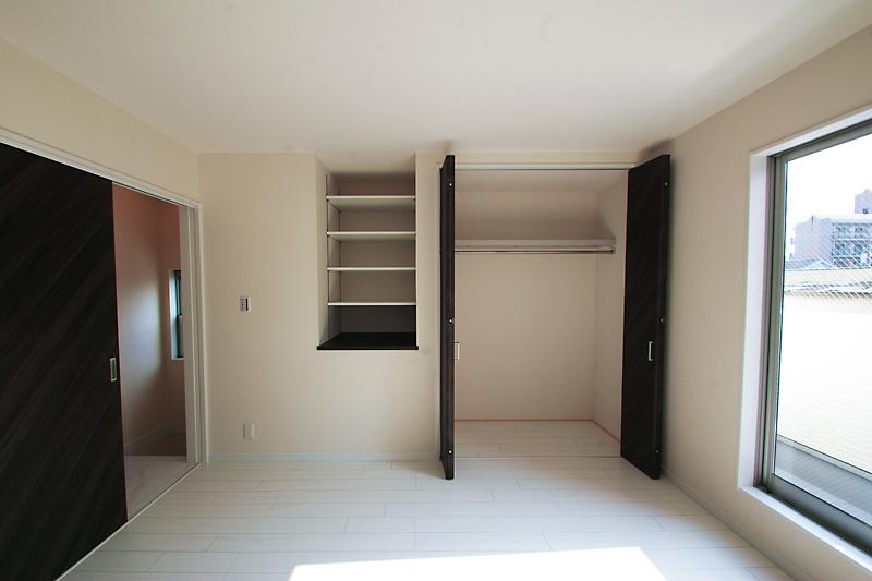 Model house photo.          "Only one Space Design"        D-stage Model house List