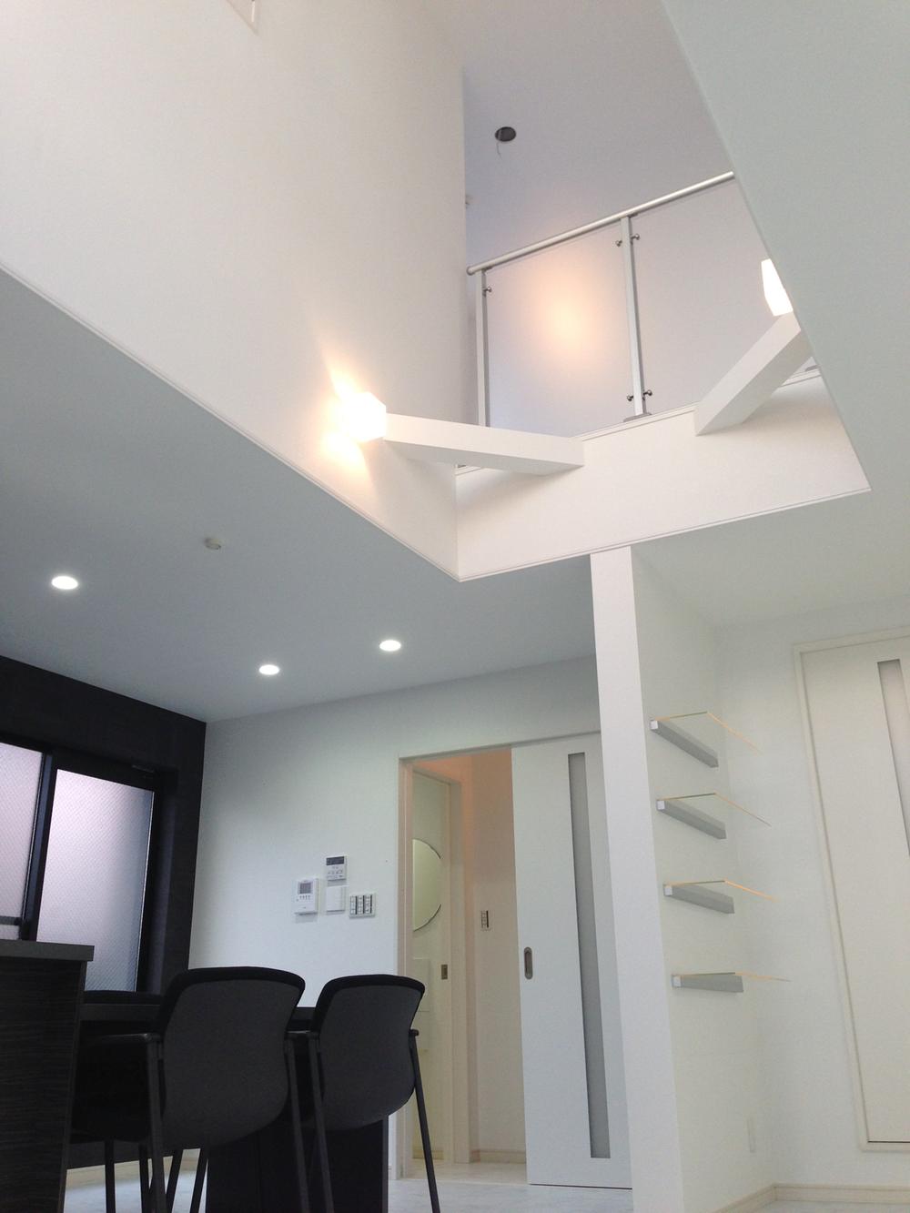 Same specifications photos (living). Blow-by