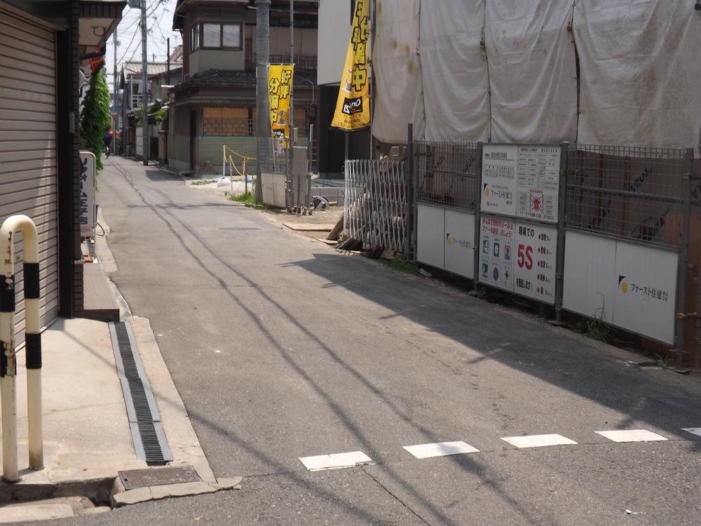 Local photos, including front road. Local (July 2013) Shooting