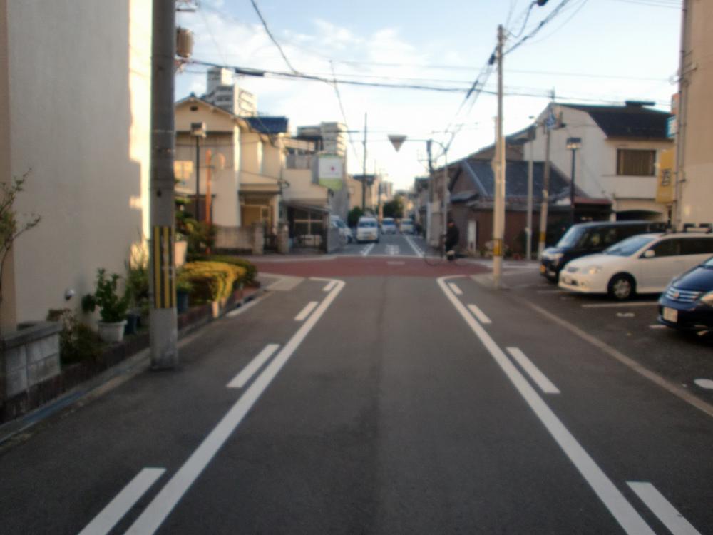 Local photos, including front road. Property is the before photo of. Road width has 6m and refreshing. Pedestrians will still pass in the way to the station, As the car is rather less.