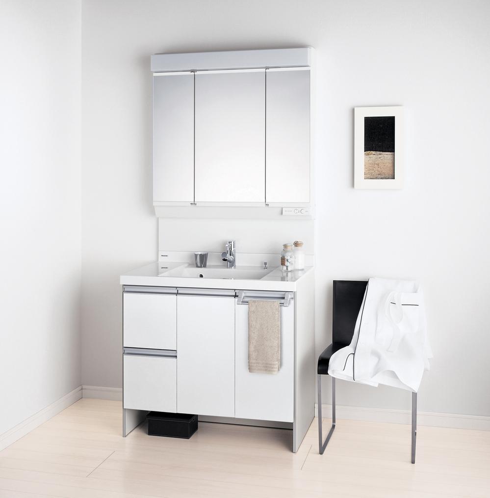 Building plan example (introspection photo). Panasonic made Three-sided mirror ・ shower