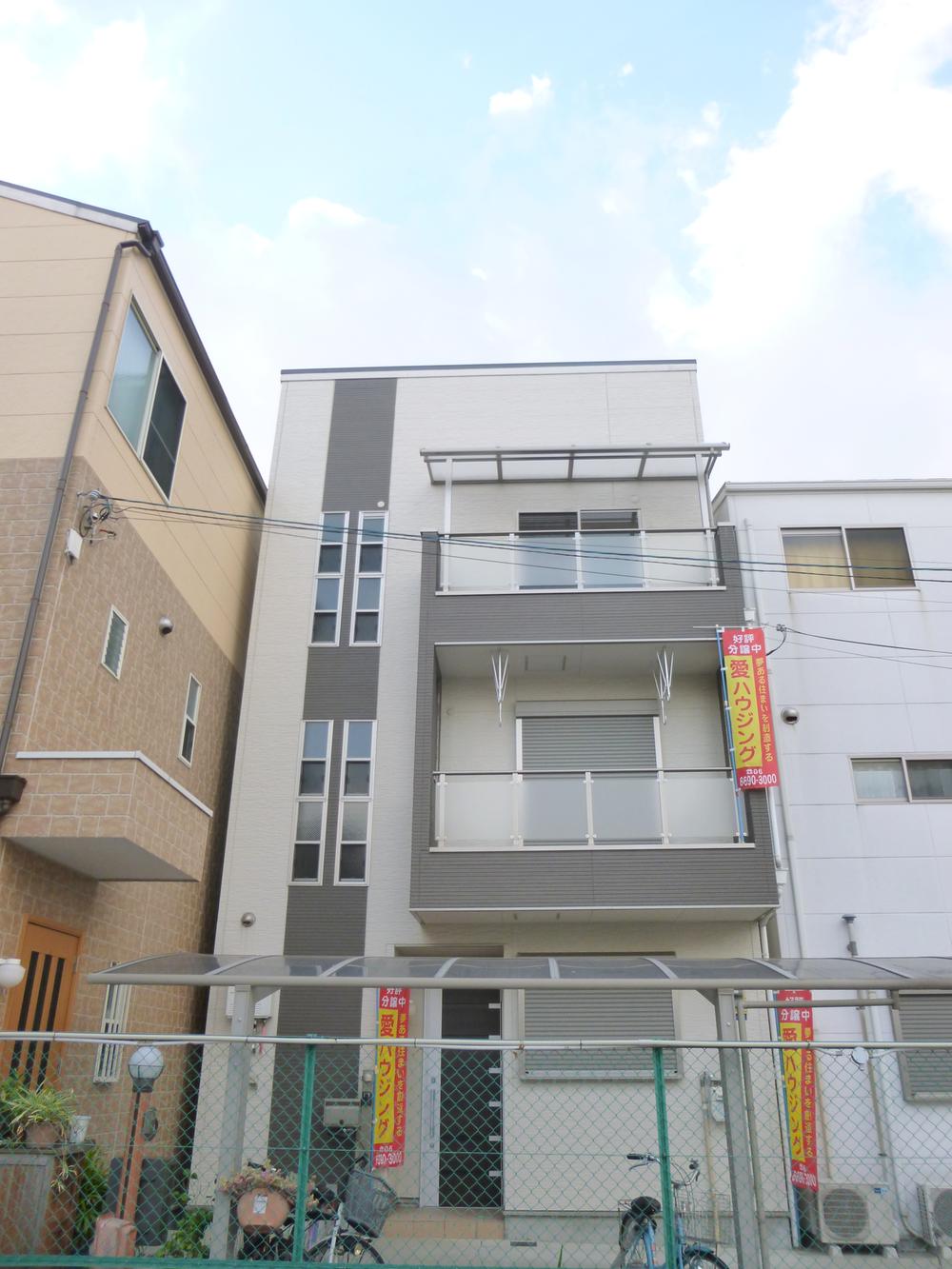 Local appearance photo. Appearance looks like