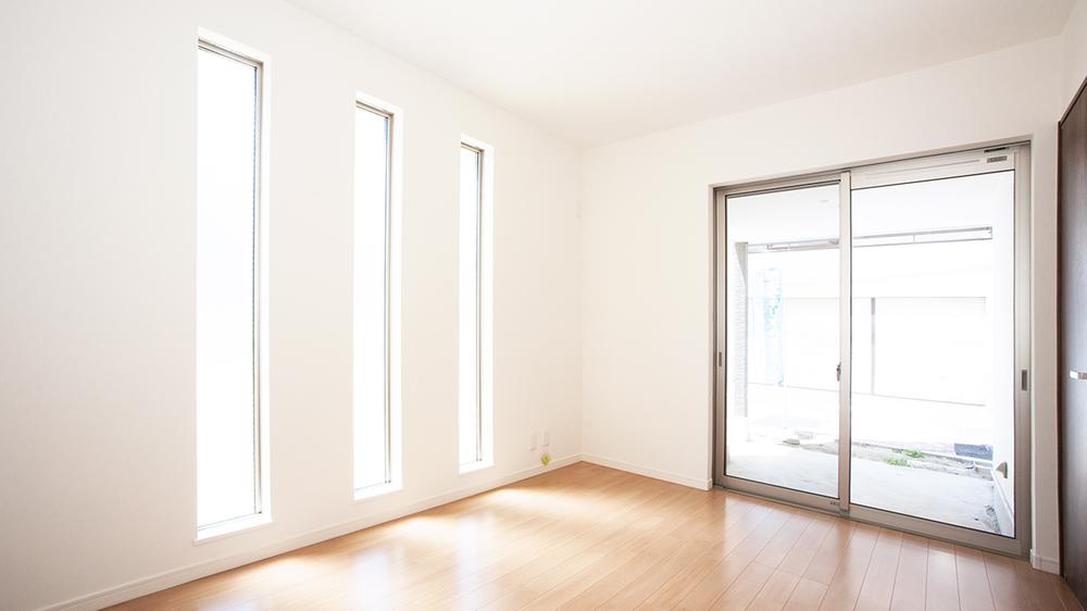 Other introspection. Closet (storage) is, of course, Excellent bright space to daylight.