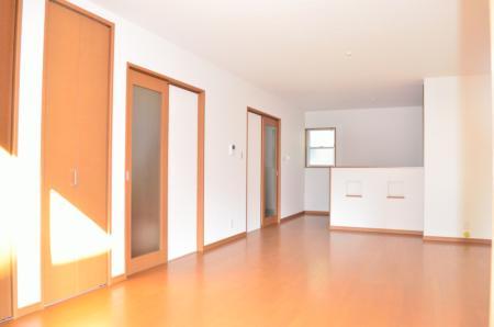 Living. Bright living room Sunny space!