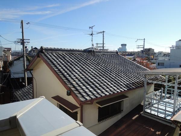 View photos from the dwelling unit