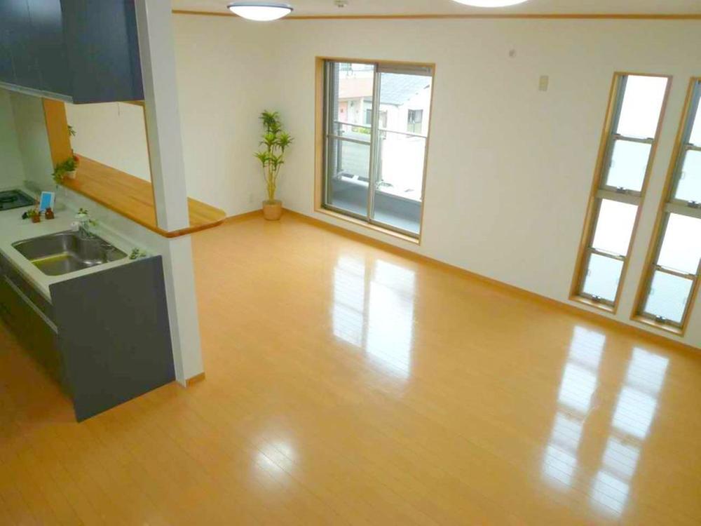 Living. LDK about 16.5 Pledge