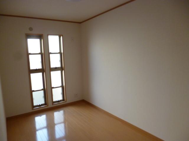 Non-living room. Third floor room (November 2013) Shooting