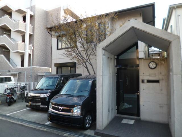 Local appearance photo. Local (12 May 2013) Shooting