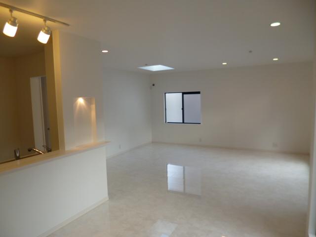 Living. Indoor (12 May 2013) Shooting