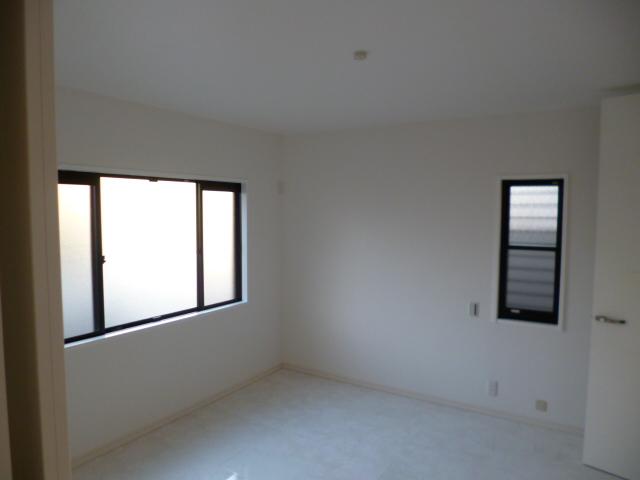 Non-living room. Indoor (12 May 2013) Shooting