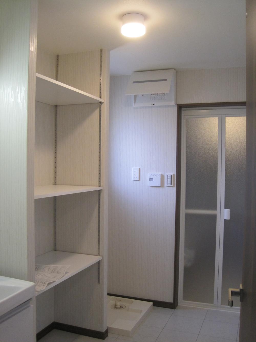 Building plan example (introspection photo). Wash mess easy to wash space will save the waste and clean space with a shelf ...