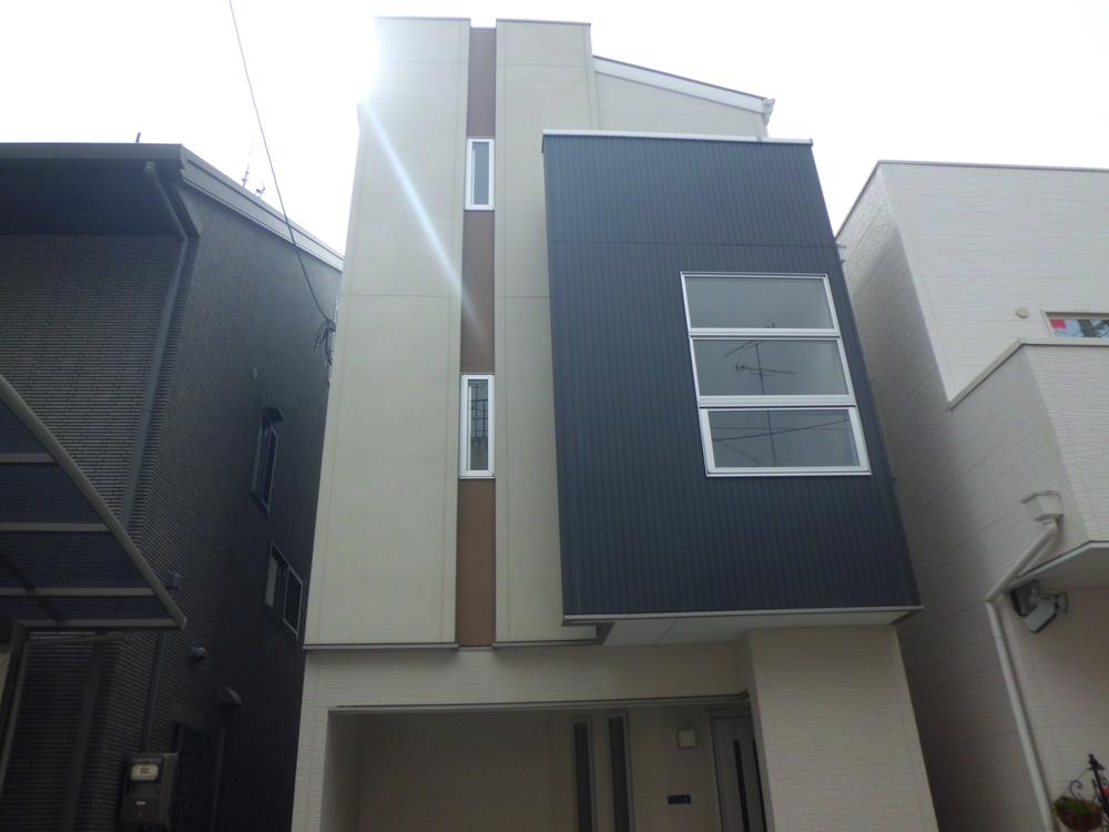 Local appearance photo