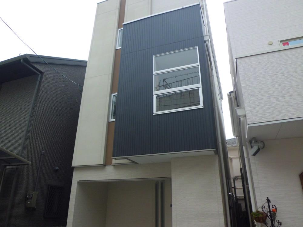 Local appearance photo