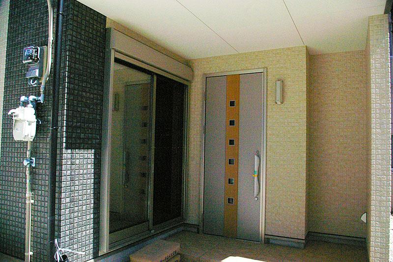 Entrance. "Only one Space Design"