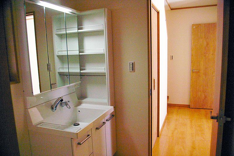 Wash basin, toilet. "Only one Space Design"
