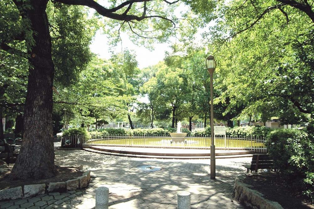 Other. Lush park is also a short walk away