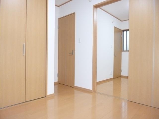 Non-living room. We cross Chokawa