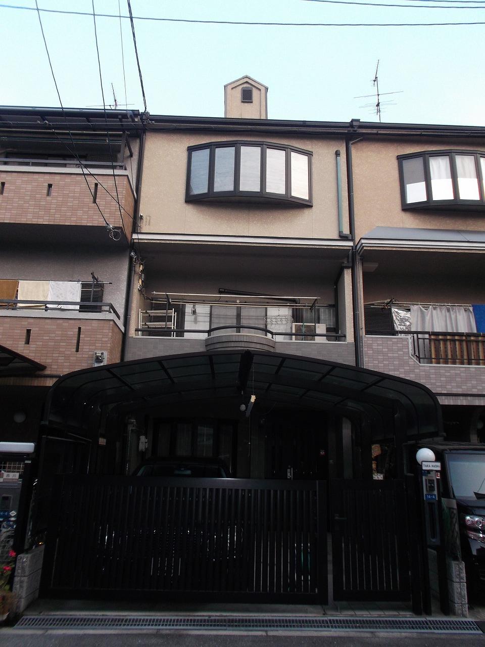 Local appearance photo. Local (11 May 2013) Shooting