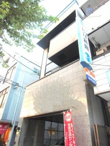 Other. There are roof balcony