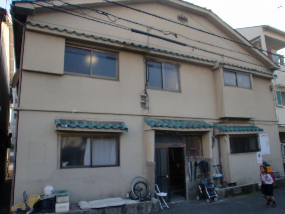 Local appearance photo. It is a local appearance. 