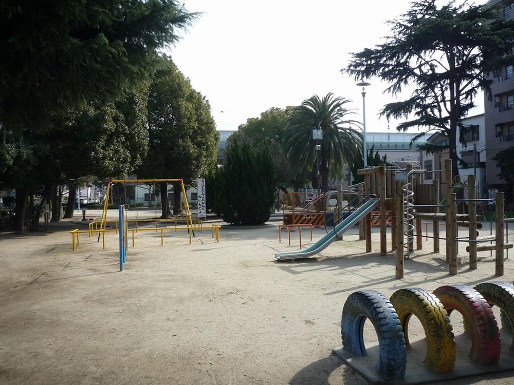 Other. Eno park of large park will go in a 2-minute walk