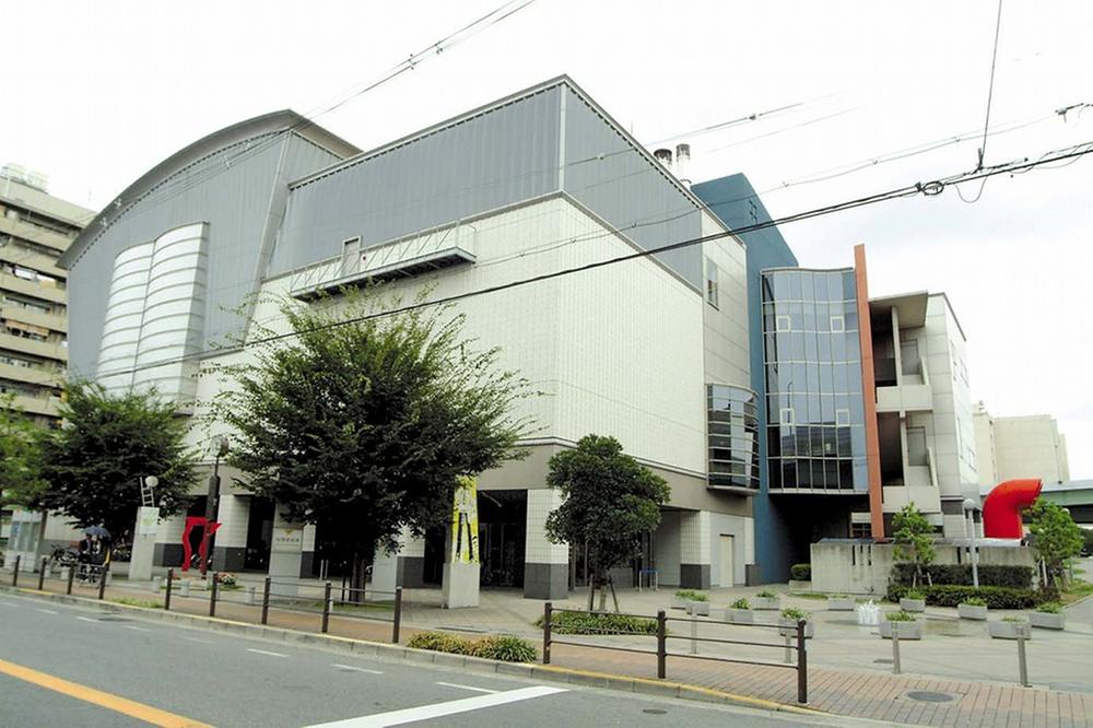 Other. Ward office, post office, Community Center is very conveniently located in the immediate vicinity