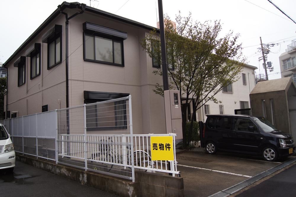 Local appearance photo. Local (10 May 2013) Shooting