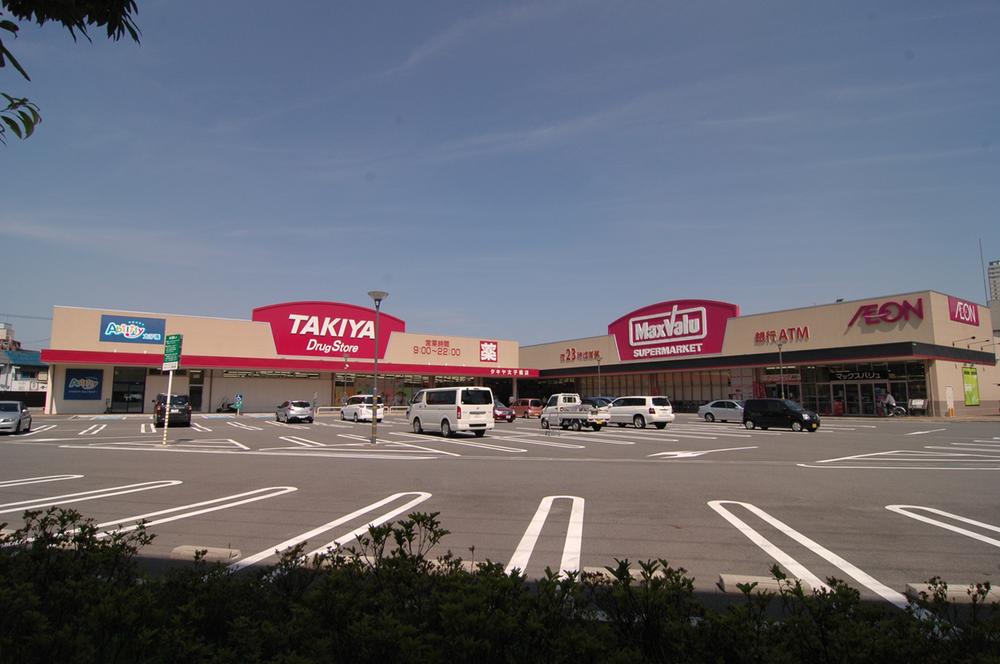 Supermarket. Maxvalu until Taishibashi shop 495m