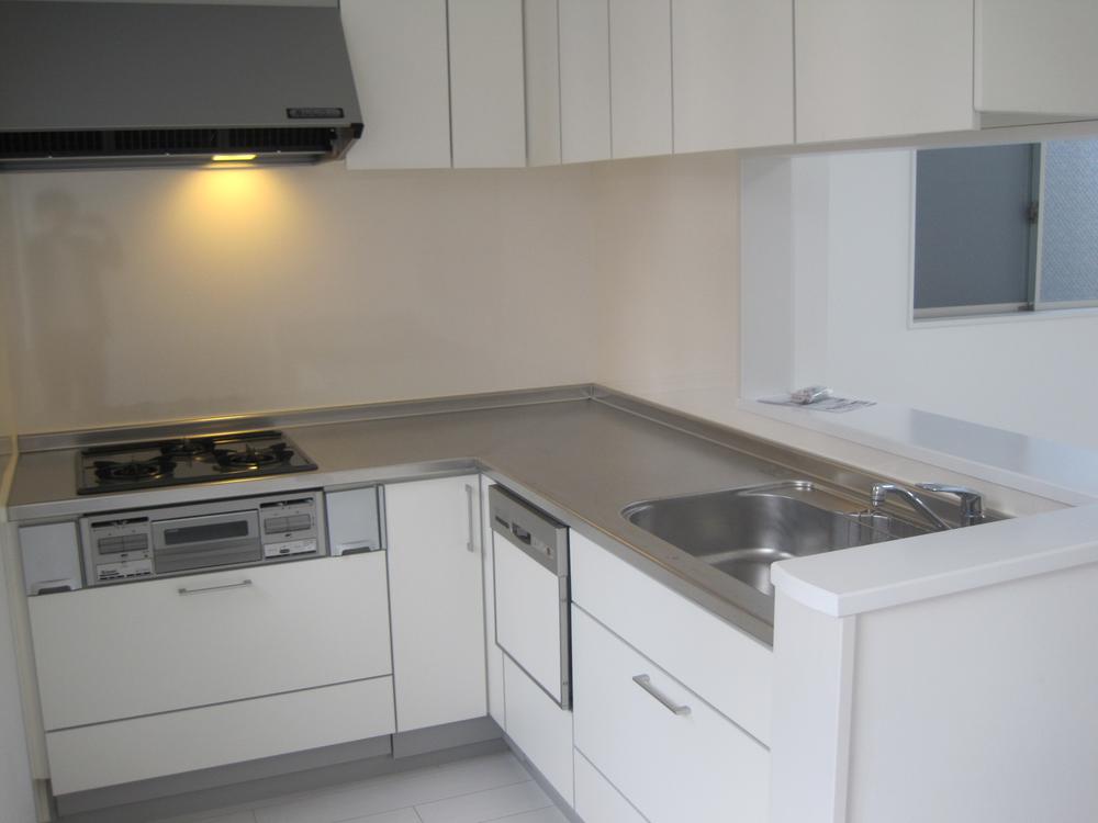 Kitchen. It has the advantage of cooking while conversation with everyone in the family can be, It is rapidly gaining popularity.