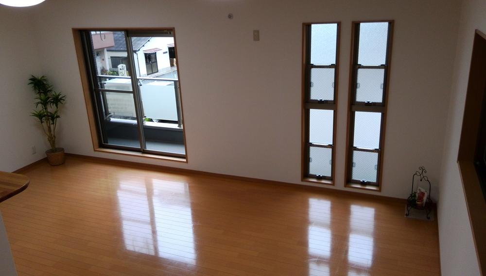 Living. LDK stuck to the open feeling and daylighting