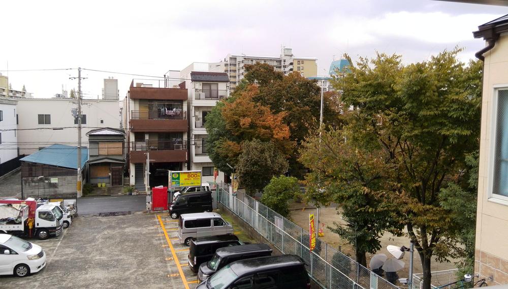 View photos from the dwelling unit. We Hirake front. Bright