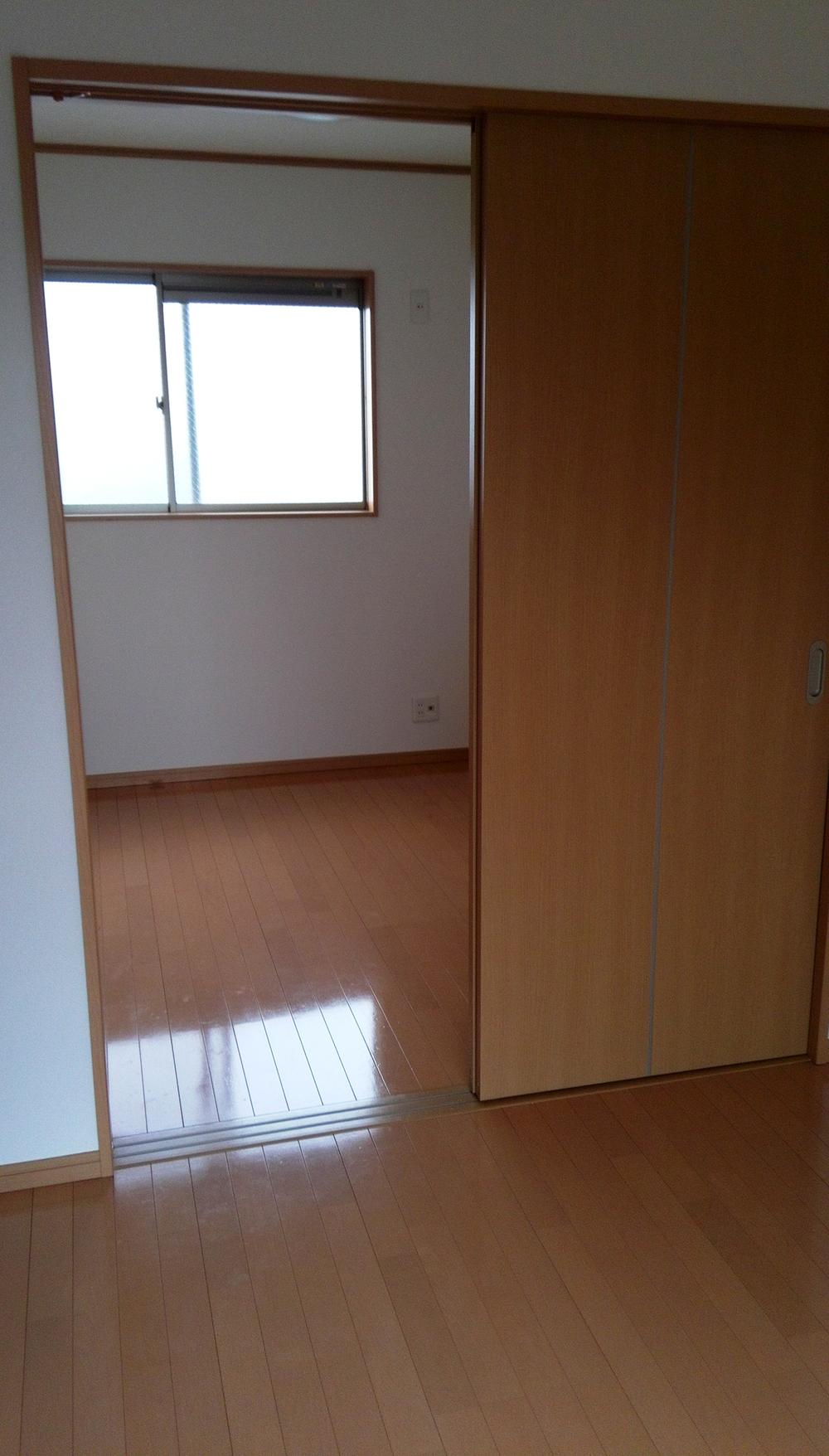 Non-living room. The third floor Western-style room is, Tsuzukiai type. Children also play Omoikkiri.