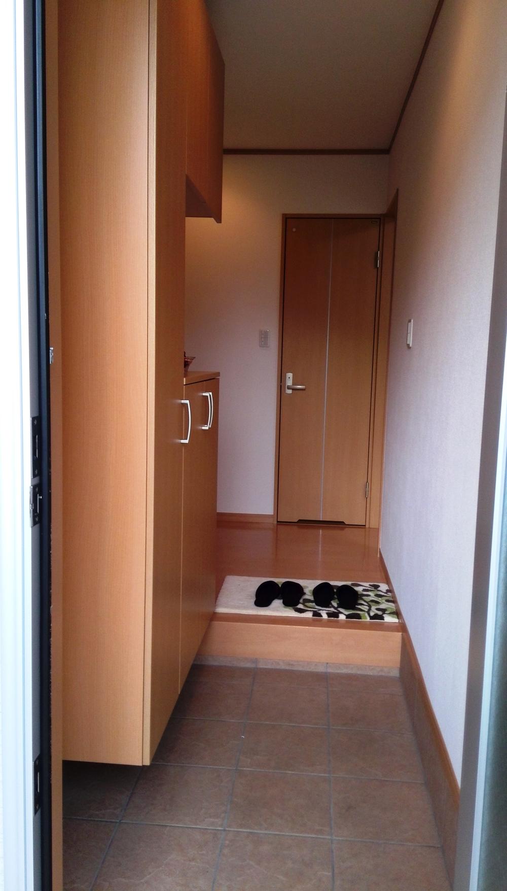 Entrance. Hello ~ . It looks like I opened the front door