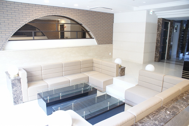 Other common areas. Entrance