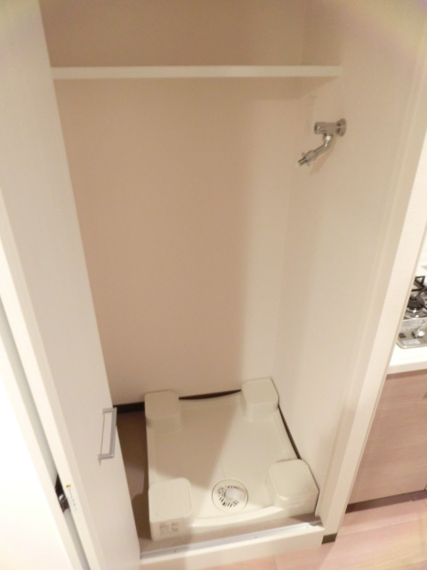 Other room space. Washing machine Storage