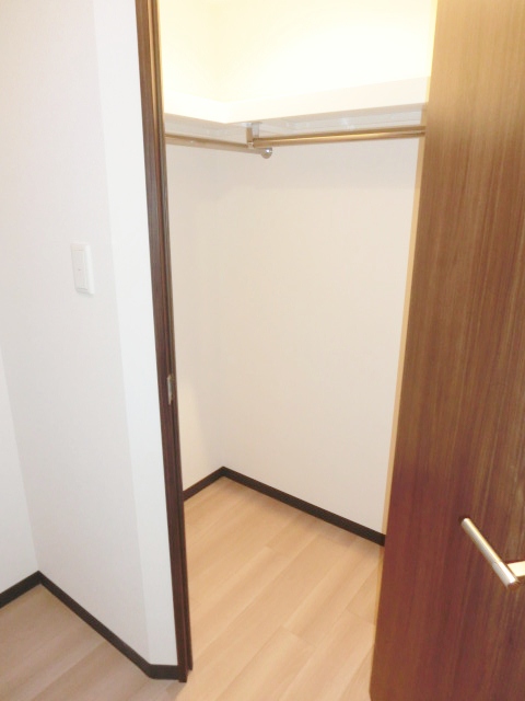 Living and room. WIC