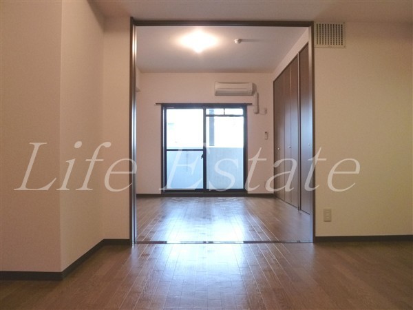 Living and room